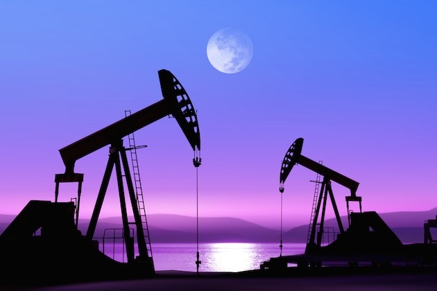 oil-pumps-at-night